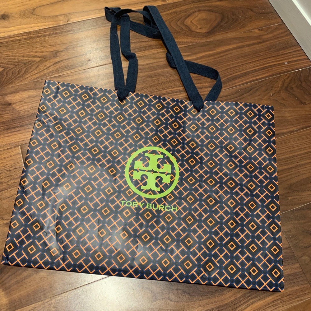 Buy1, Get 2 free: Tory Burch big shopping bag